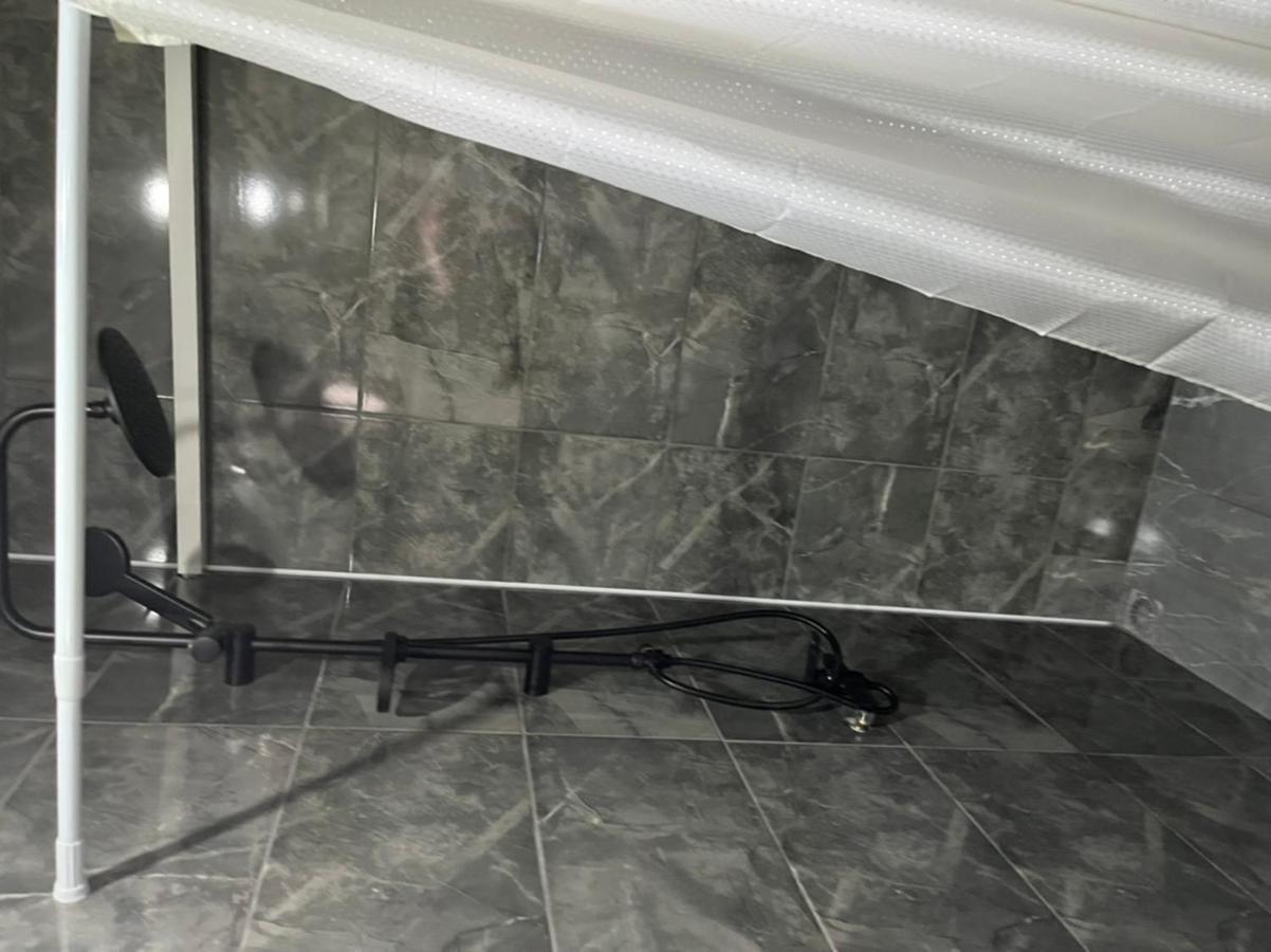 Леон Hotel Gagra Bagian luar foto