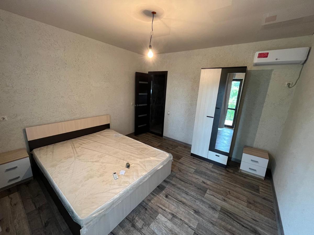 Леон Hotel Gagra Bagian luar foto